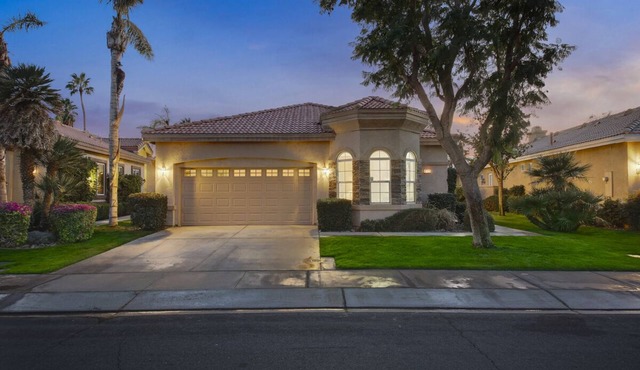 Greater Palm Spring Home - Sunset Oasis W/Pool/sleeps 10 in Indio