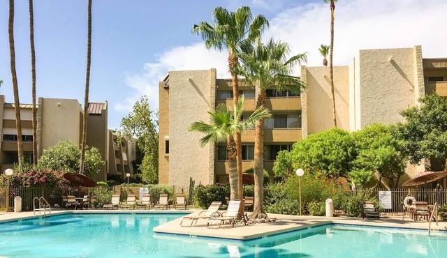 Grnd Floor Pool View