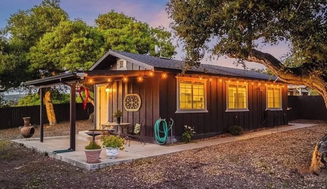 Guest House Country Escape | 1 Bdrm | Coastal & Wine Country Stay