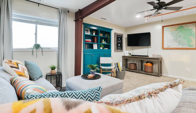 Gym, Pool Table, & Country Views @ The Sunset Loft | 2 Bed, 1 Bath