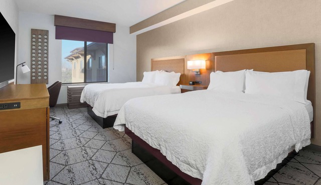 Hampton Inn & Suites Windsor - Sonoma Wine Country in Windsor