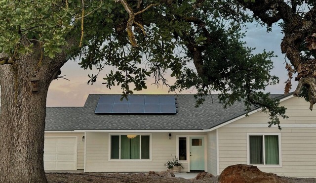 HandyFarms.com: California Organic Farm Stay on a Red Walnut Orchard Nut Store
