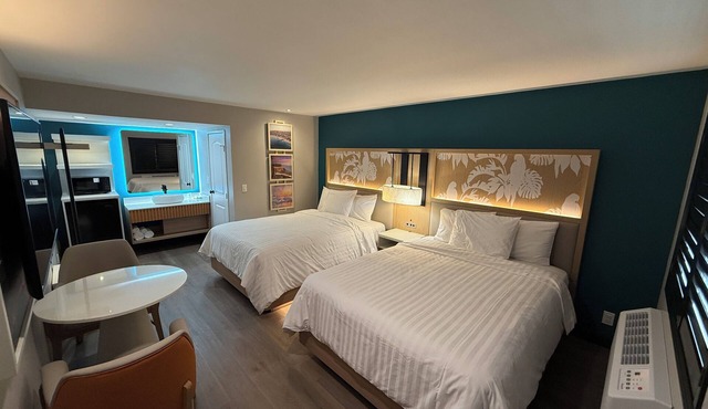 Harbor bay inn in Costa Mesa