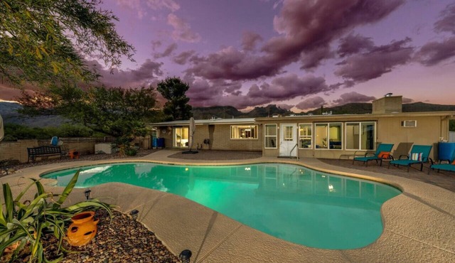 Heated Pool & Hot Tub/3 BR 2 BA/Big 360º Views
