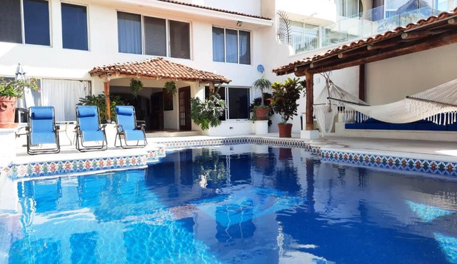 HERMOSA Y AMPLIA CASA BUGANVILLAS in Acapulco