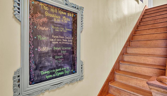 Hill House B&B in Loretto