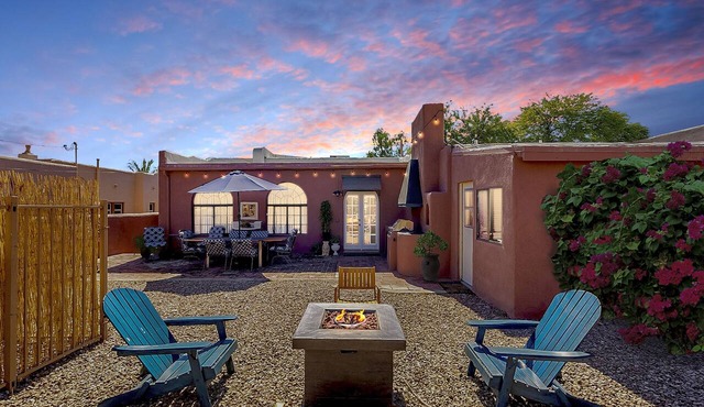 Historic Studio Guesthouse Casita 2 Blocks from the UofA - Low Summer Rates! 🏡