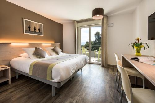 Hotel du Grand Parc in Gex