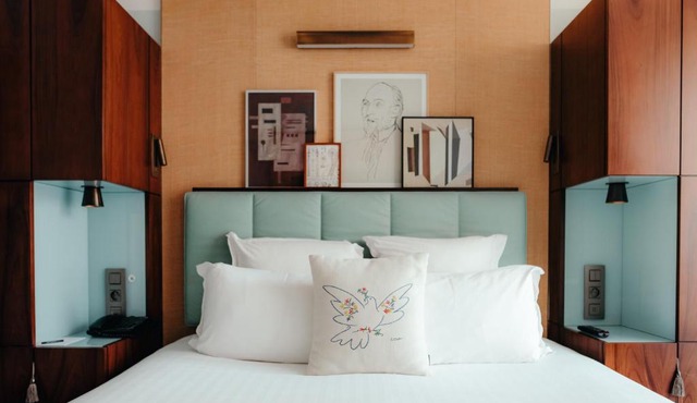 Hotel Eiffel Blomet in Paris