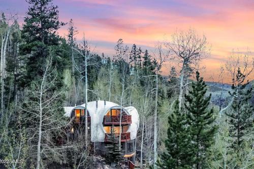 Iconic Vail Dome Unit 2 in Vail