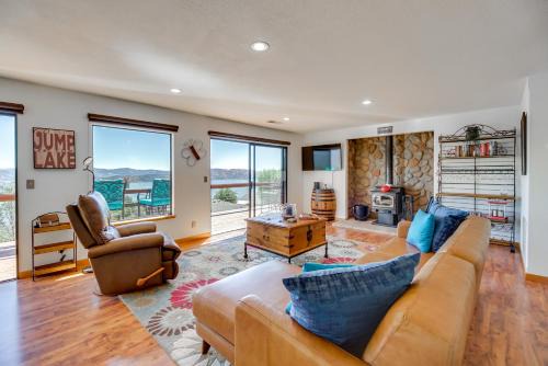 Idyllic Kelseyville Home w/2 Decks + Views!