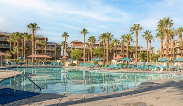 Indio CA | Desert Relaxation Trip | Pool & Lazy River | 2BR in Indio