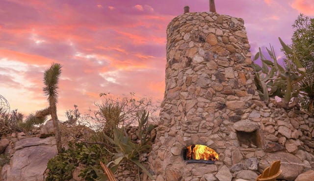 Joshua Tree National Park Entrance, Cowboy Tub, Cold Plunge, Firepit, Views