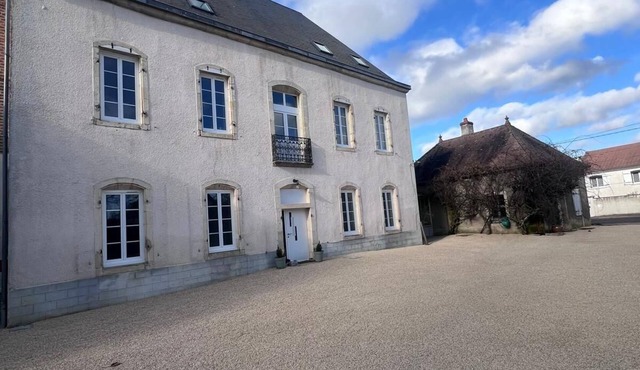 LA FORET D'ARC : Burgundy villa with swimming pool & private forest - 10 min Dijon in Arc-sur-Tille
