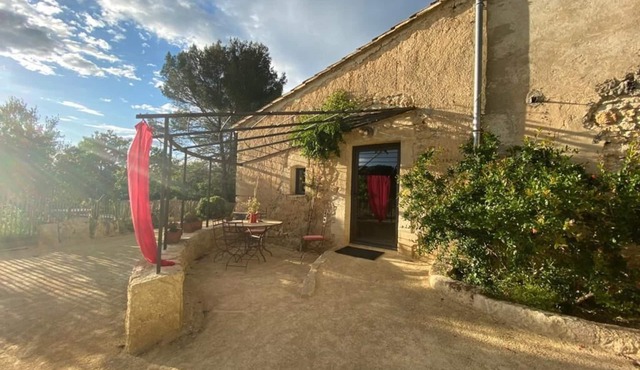 "La Grange de Claudius" Gite Chic Avec Baignade Naturelle in JUNAS