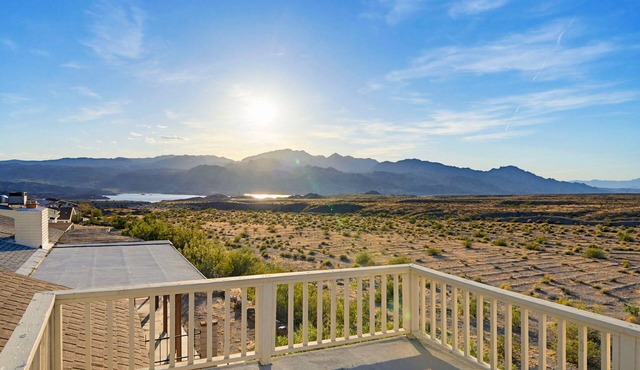 Lake Mohave Views | Pet-Friendly Desert Retreat