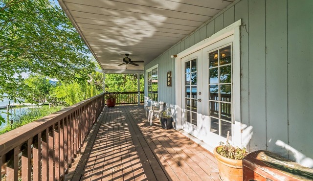 Lakefront Home | Private Boat Ramp, Clear Lake