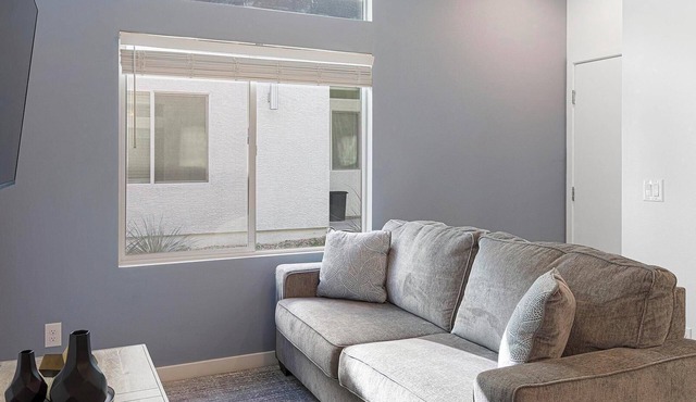 Landing | Beautiful 2BD, Gym