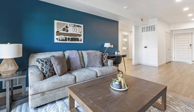 Landing | Beautiful 1BD, Pool, Gym