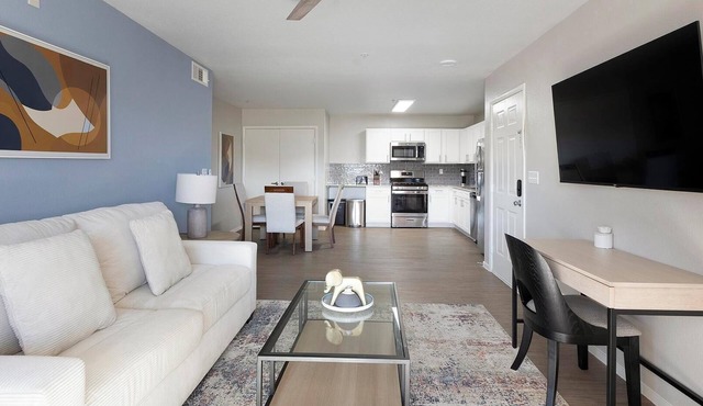 Landing | Spectacular 1BD, Gym, Clubhouse