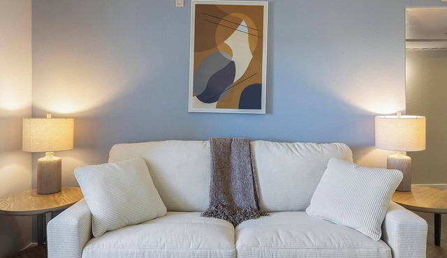 Landing | Stunning 1BD, Clubhouse, Pool