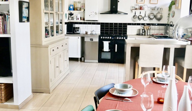 Large charming house near the sea and the landing beaches, L'échappée belle in Luc-sur-Mer