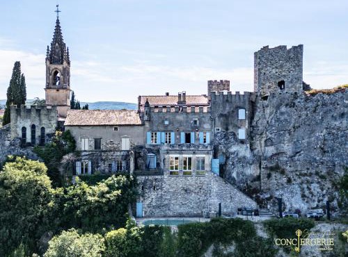 Le Château d'Aiguèze in Aiguèze