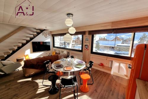Le Flocon-Duplex face aux pistes in La Mongie