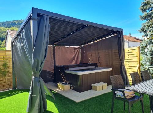 Le val d'amousse spa illimité et privatif animaux admis in Le Val-dʼAjol
