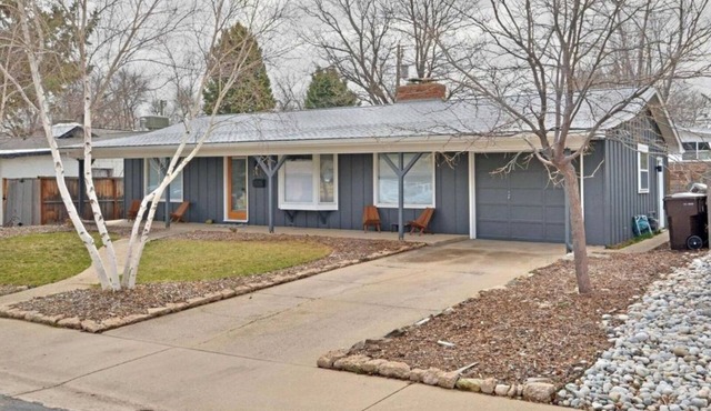 Light + Bright Boulder Midcentury 30+ day rental in Boulder