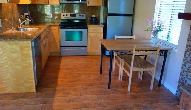Light Filled, Private Apartment in Lafayette in Lafayette