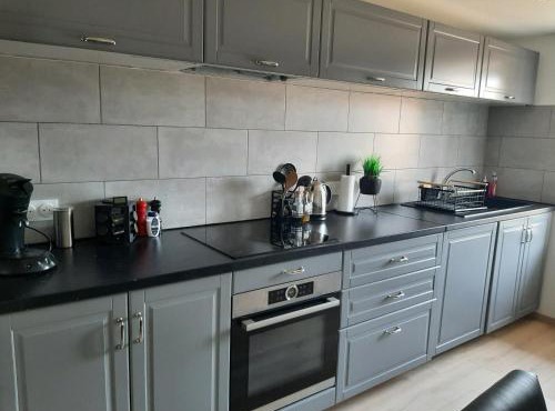 Logement Confortable dans résidence privée à Amplepuis in Amplepuis