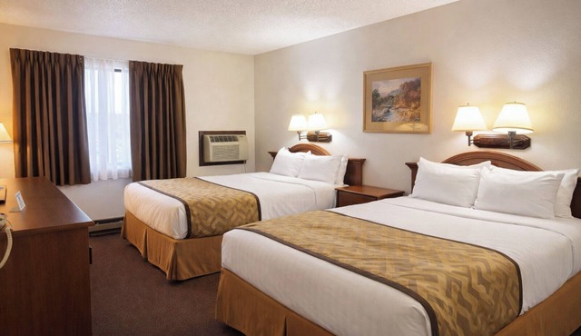 Lone Tree Inn in Sidney