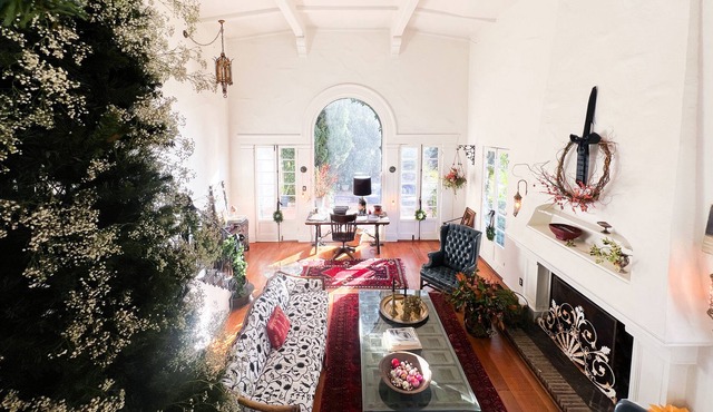 Love Actually inspired Holiday Villa - from Rose & Mortar of "Capturing Home"