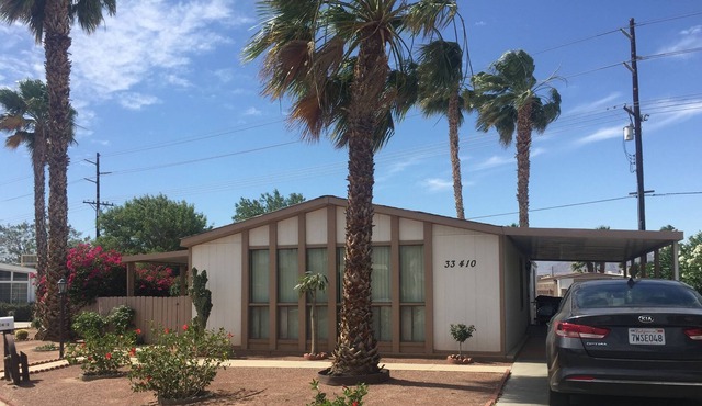 Lovely Landscaped Private Yard Snuggled In The Sunny Desert