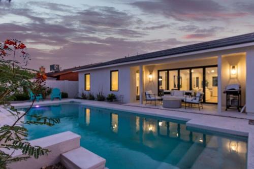 LUX Family Retreat-FREE Htd Pool-3 En-Suites