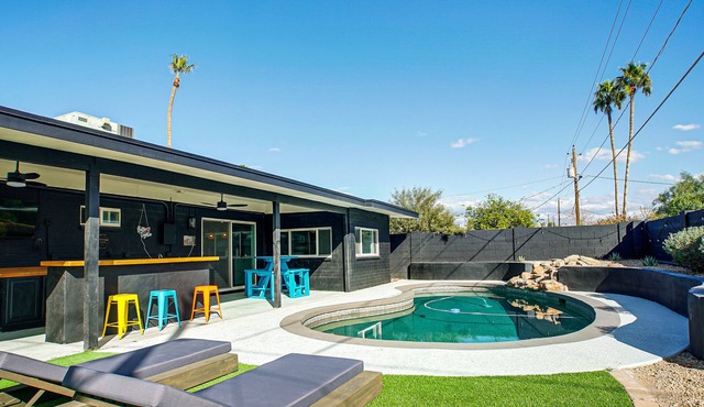 Luxury 3 BR home with Relaxing Pool