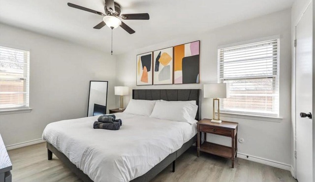 Luxury 4Bed 2Bath Hidden Gem w Backyard Oasis in Fort Worth