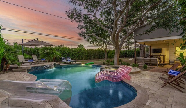 Luxury Arcadia Home Upper Deck