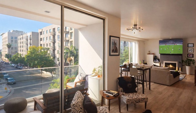 Luxury Hollywood Condo, 2 King Suites, Pool