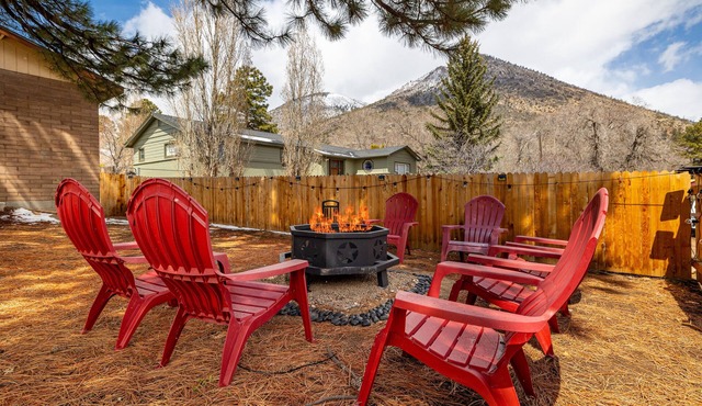 Luxury Home at Mount Elden's Foothills, Steps from Route 66 and Flagstaff Mall