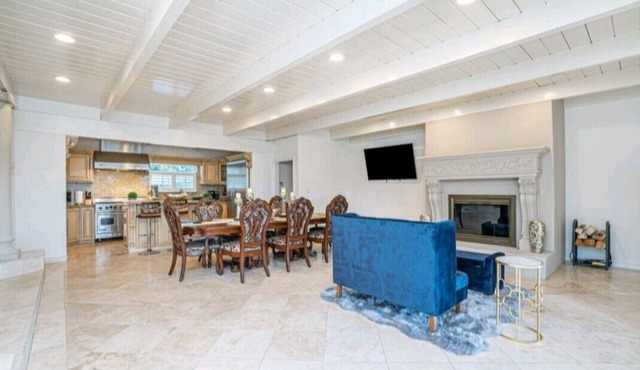Luxury Home Centrally Located to all of San Diego s Attractions in Spring Valley