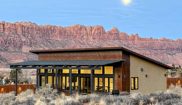 Luxury Moab Retreat—Stunning Views Private Trails