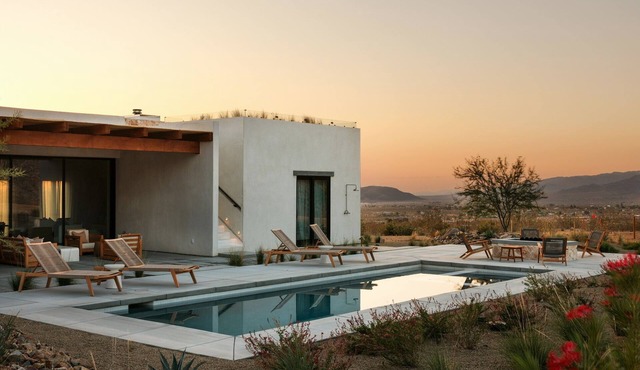 Luxury Villa - Pool, Spa, Rooftop Deck and Views