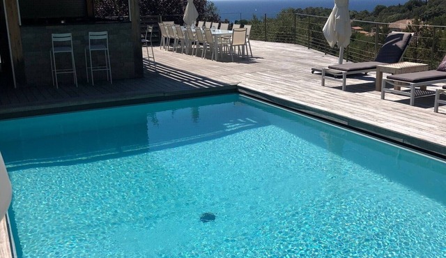 Magnificent sea view villa 500m from the beach and 10min from Porto-Vecchio in Porto-Vecchio