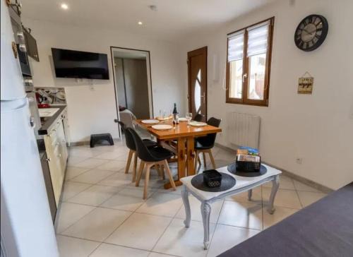 Maison avec entrée privée à Aiguillon in LʼAiguillon