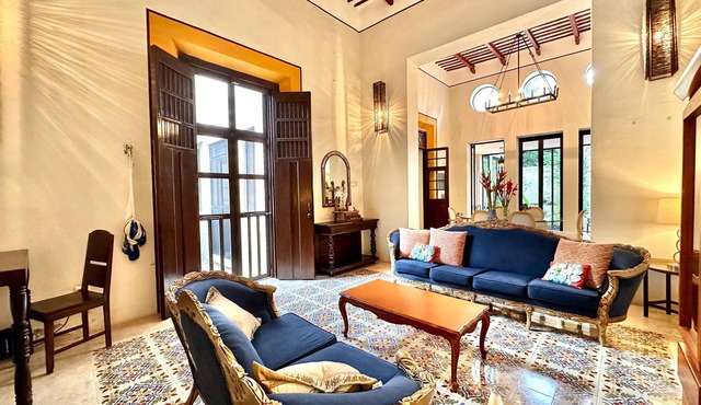 Majestic Colonial Modern House@Santiago BELLE RIVE in Mérida