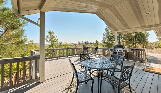 Majestic Views & Wraparound Deck: Show Low Haven