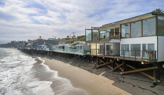 Malibu Cove Colony Beach by Stay Awhile Villas