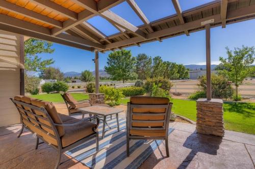 Marbella Lane - Eccentric 4BR Modern Ranch Home in Reno
